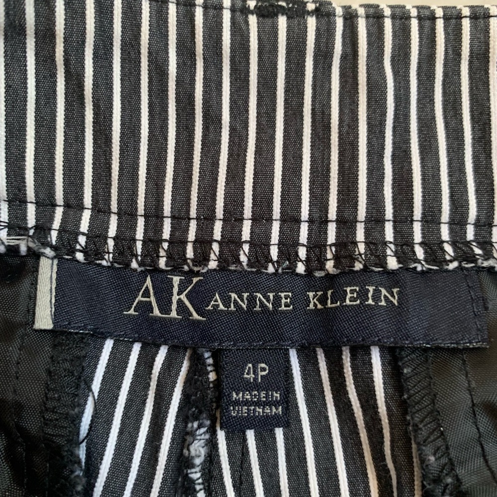 Anne Klein Sport Womens Size 4 Petite White Stripe Cotton Stretch Bermuda Shorts - Picture 4 of 9